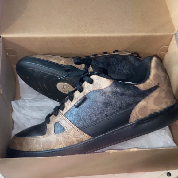 Real Coach Men's Black, khaki, and Brown lace up US 13 leather Sneakersbinbbfllk - Picture 1 of 6